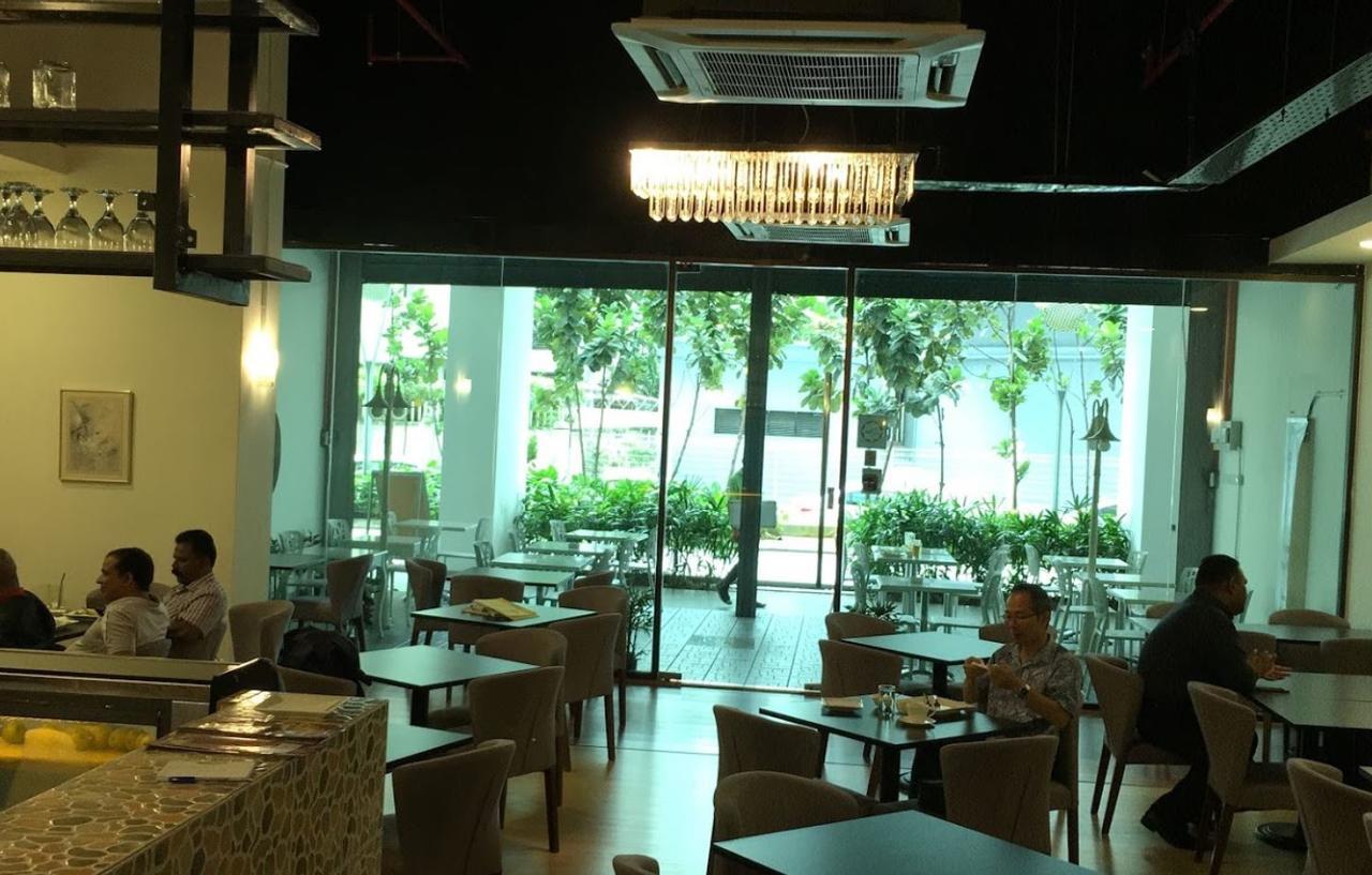 Five Senses Suite In M Suite Klcc Куала Лумпур Екстериор снимка